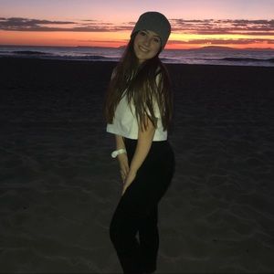 Meet your Posher, Mackenzie